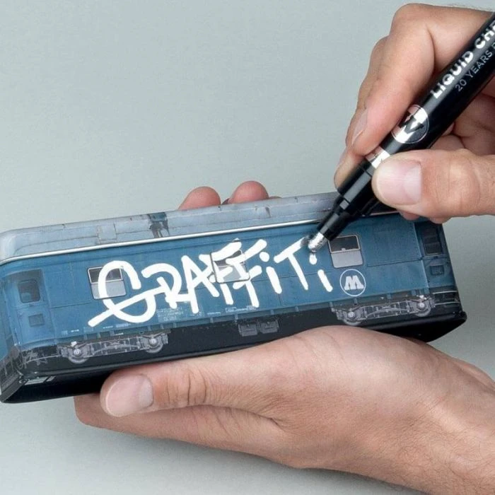 MOLOTOW CHROME MARKER LIQUID CHROME MOLOTOW CHROME MARKER LIQUID CHROME -Modèles Figurines Boutique marqueur indelebile molotow chrome liquide 2mm utilisation 1