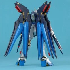 BANDAI GUNPLA MG 1/100 GUNDAM STRIKE FREEDOM EXTRA FINISH VER. -Modèles Figurines Boutique mg zgmf x20a strike freedom gundam extra finish ver 02
